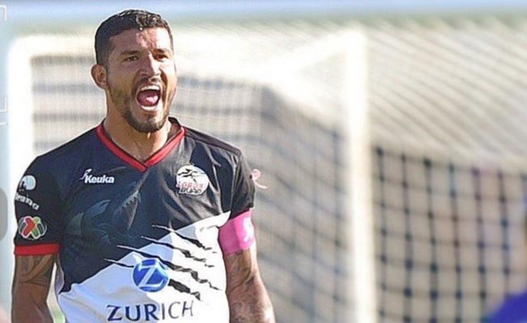  Le roban 4 autos al "Maza" Rodríguez en su casa de Jardines del Pedregal