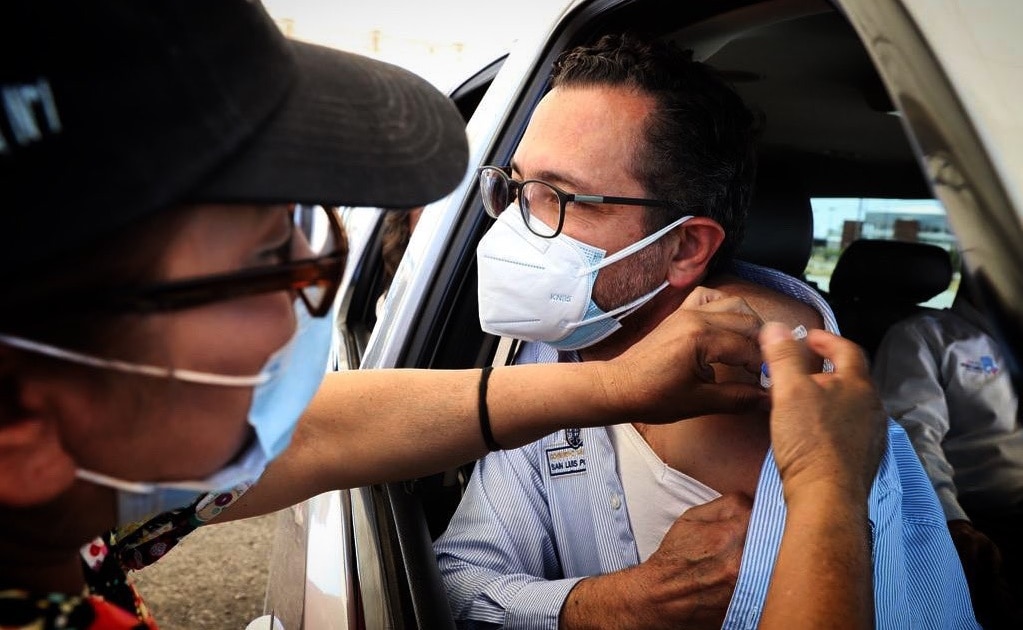 Alcalde de SLP recibe la primera dosis de la vacuna contra Covid-19