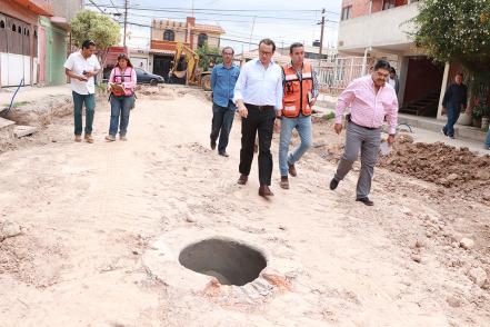 Ayuntamiento de SLP invierte 2 mdp en obras de colonia B. Anaya 