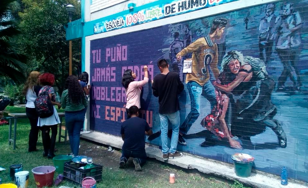 Llevan ataque de porros a mural de CCH Vallejo