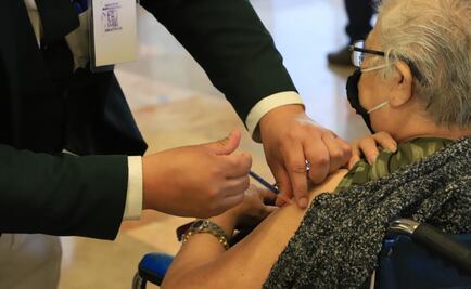 Vacunados contra Covid-19 deben mantener medidas preventivas, dice IMSS en SLP