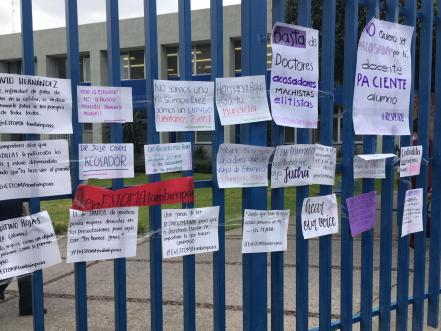Continúan tendederos de denuncias, ahora en la Facultad de Estomatología de la UASLP