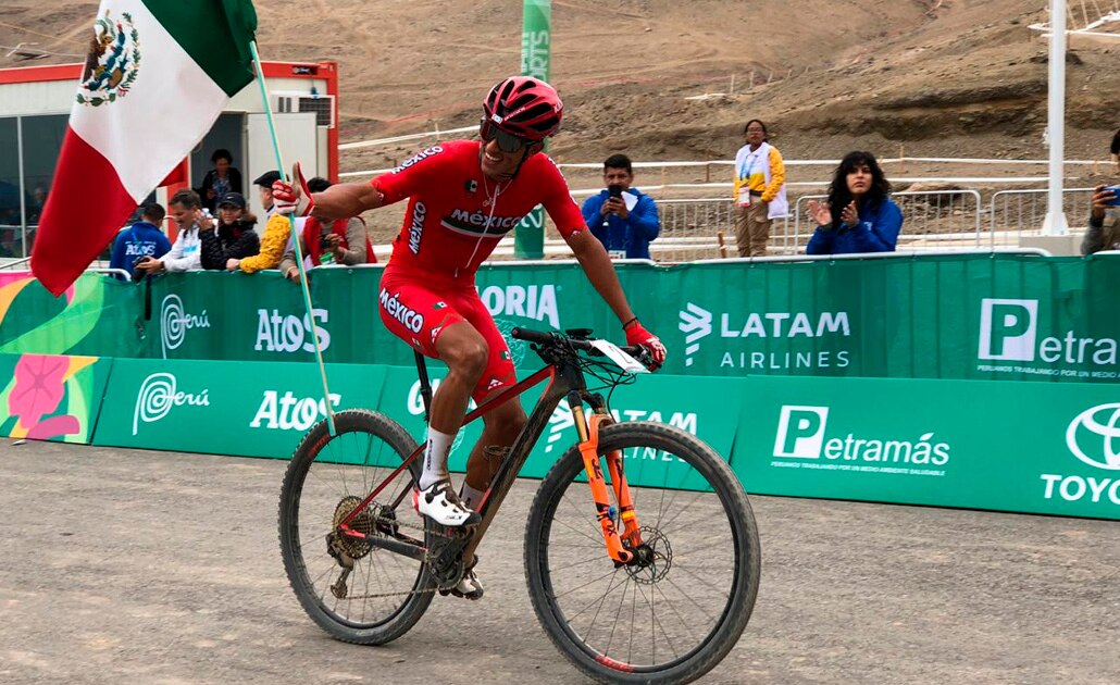 Gerardo Ulloa levanta el oro en ciclismo de montaña; octava para México