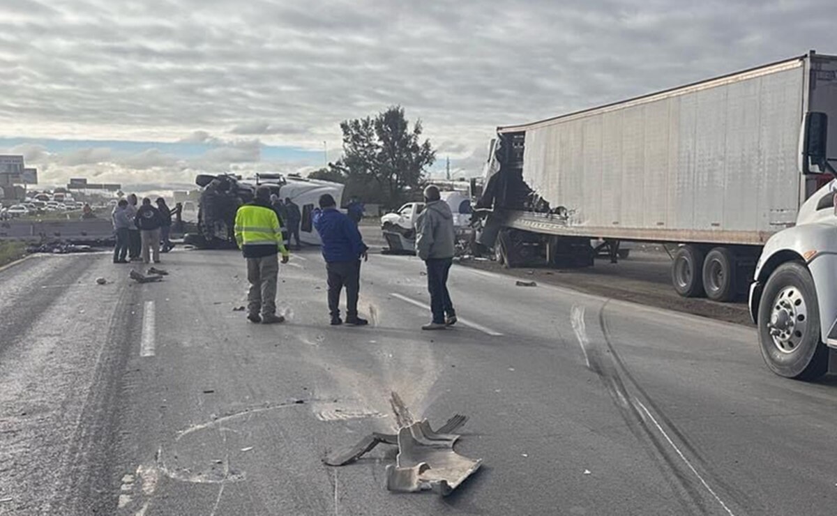 Fuerte accidente en la carretera 57 afecta empresas de la Zona Industrial de SLP. Foto: Especial