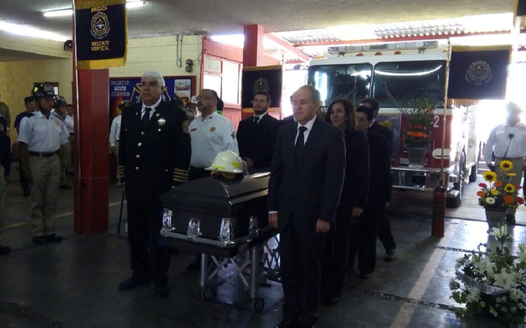 Realizan homenaje póstumo a Alberto Zarzosa Castillo