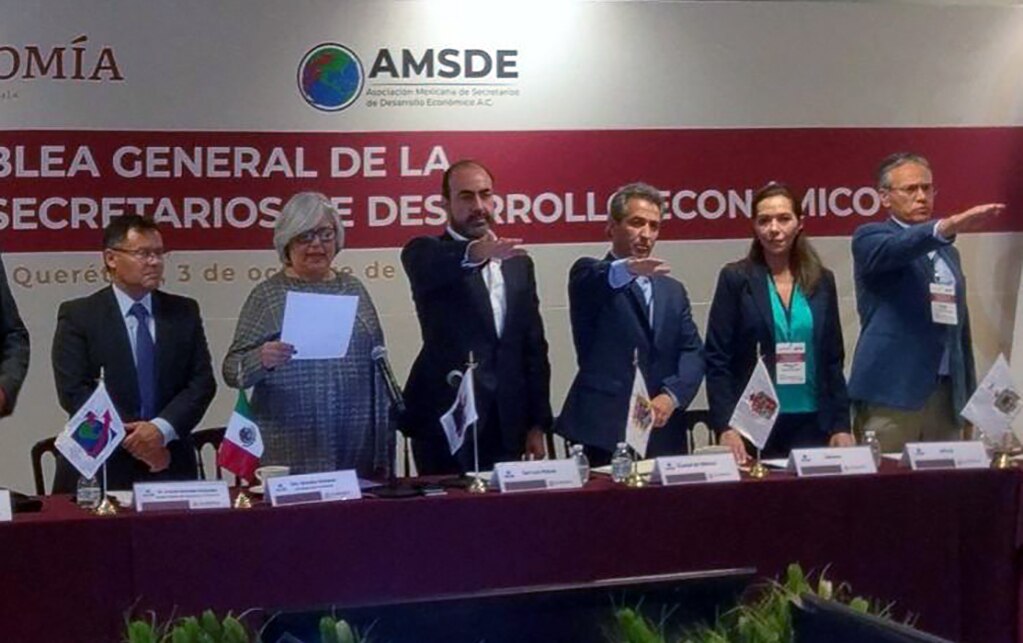 Gustavo Puente Orozco rinde protesta como presidente de AMSDE