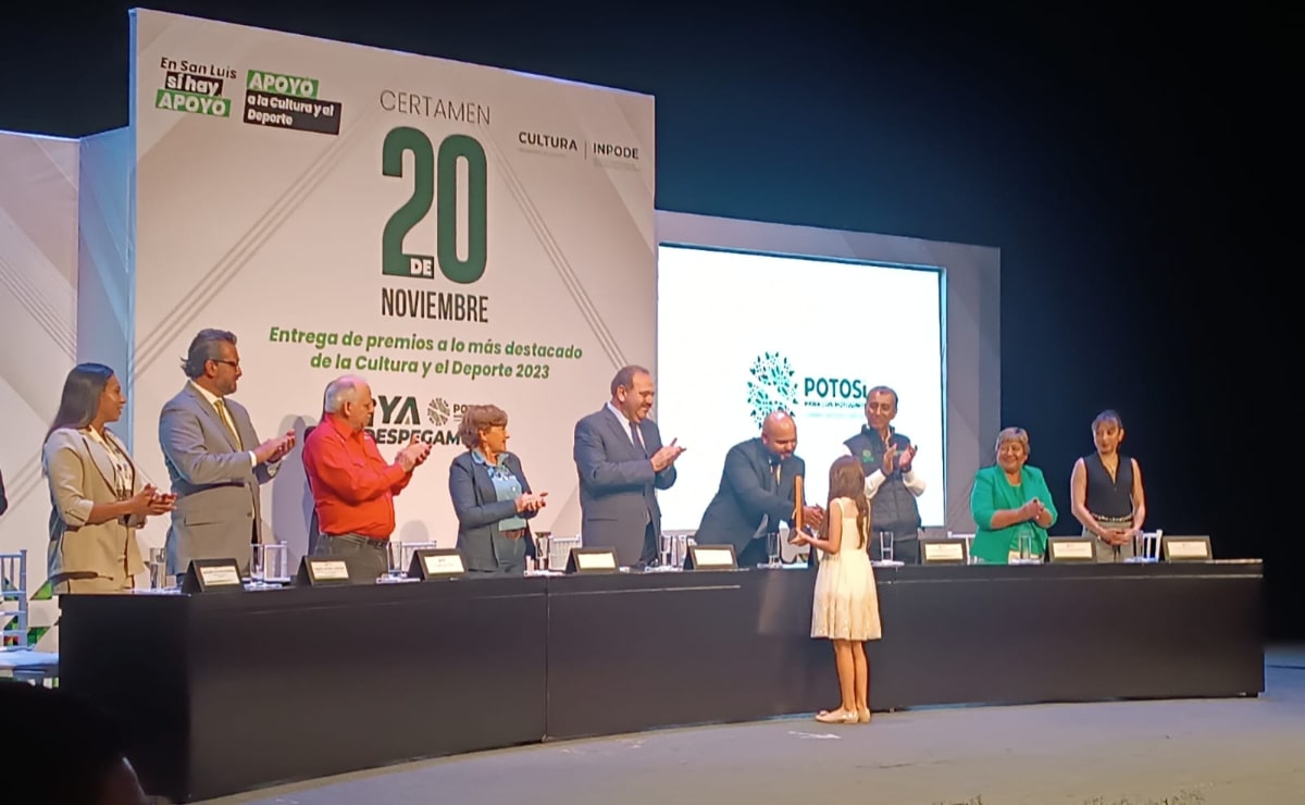 Celebran a potosinos destacados en la cultura y deporte en el Certamente 20 de Noviembre