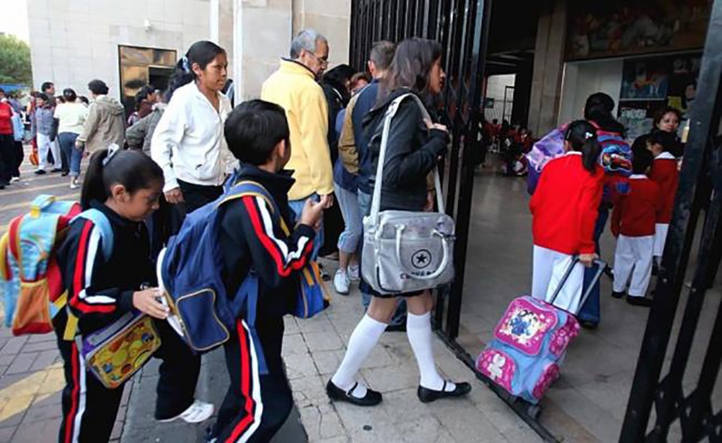 Por inflación, difícil regreso a clases para padres de familia