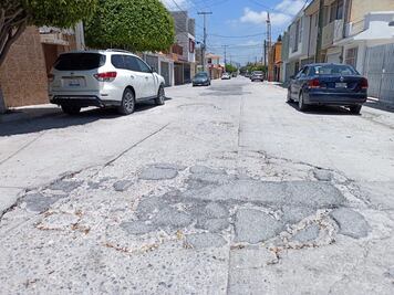 “Es un desafío transitar”: habitantes de la zona norte de la capital de SLP exigen mejoras a sus calles