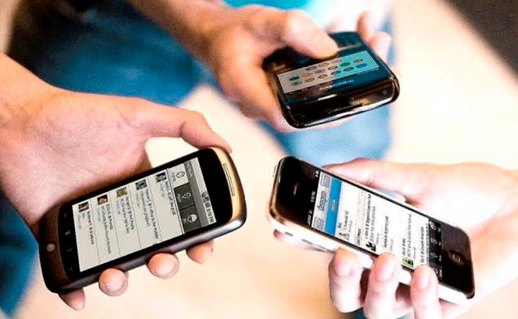 Buscan prohibir uso de celulares en escuelas de SLP