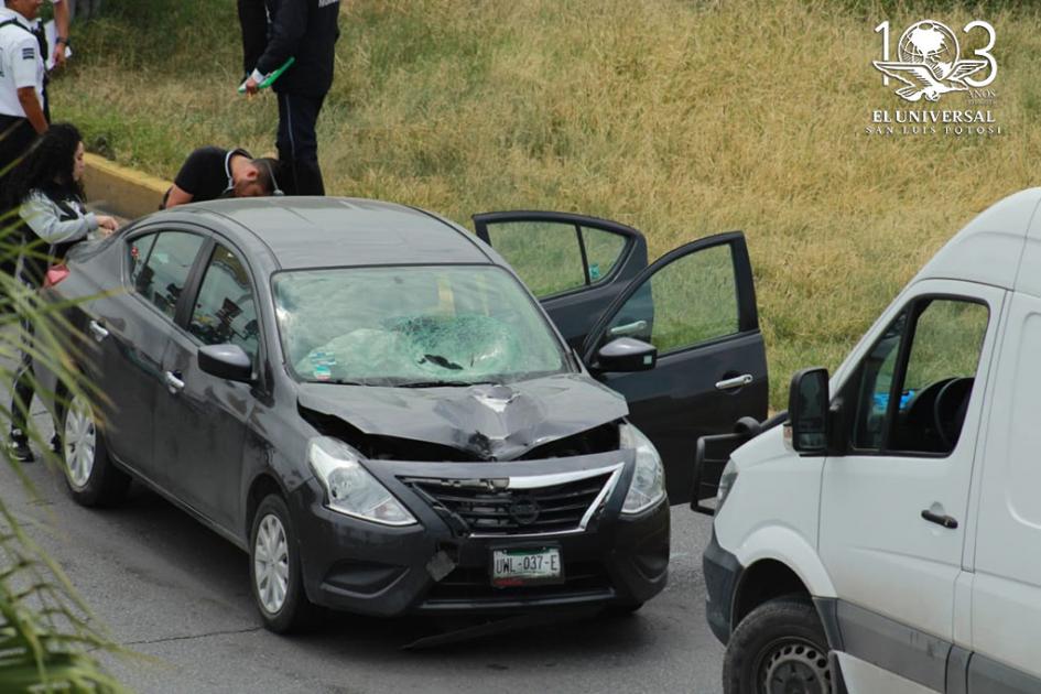 Peatón muere arrollado en carretera 57