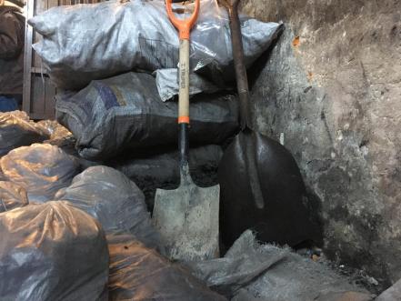 Antonio Carreón, el carbonero de San Luis Potosí que mantiene vivo un oficio en extinción