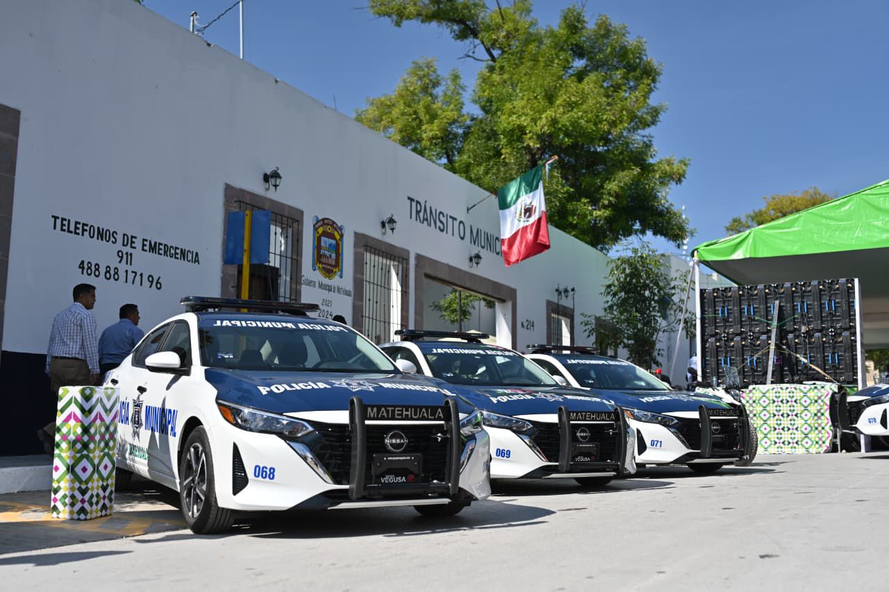 Entrega Gallardo 15 patrullas, motocicletas y equipamiento a Matehuala; forma parte de estrategia de seguridad en el Altiplano 