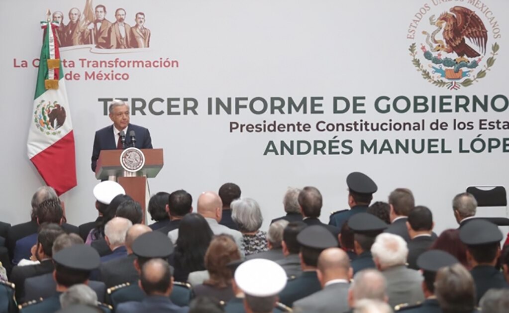 ¿Por qué dice López Obrador que el de este domingo es su tercer informe?