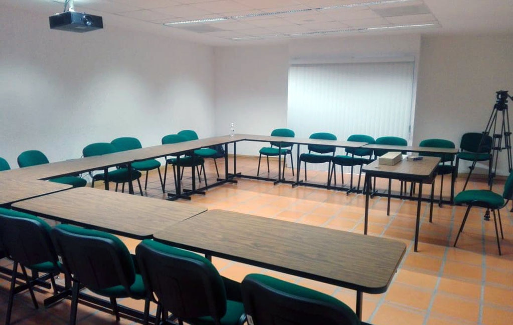 En privado discuten legisladores posible aumento a tarifa de agua