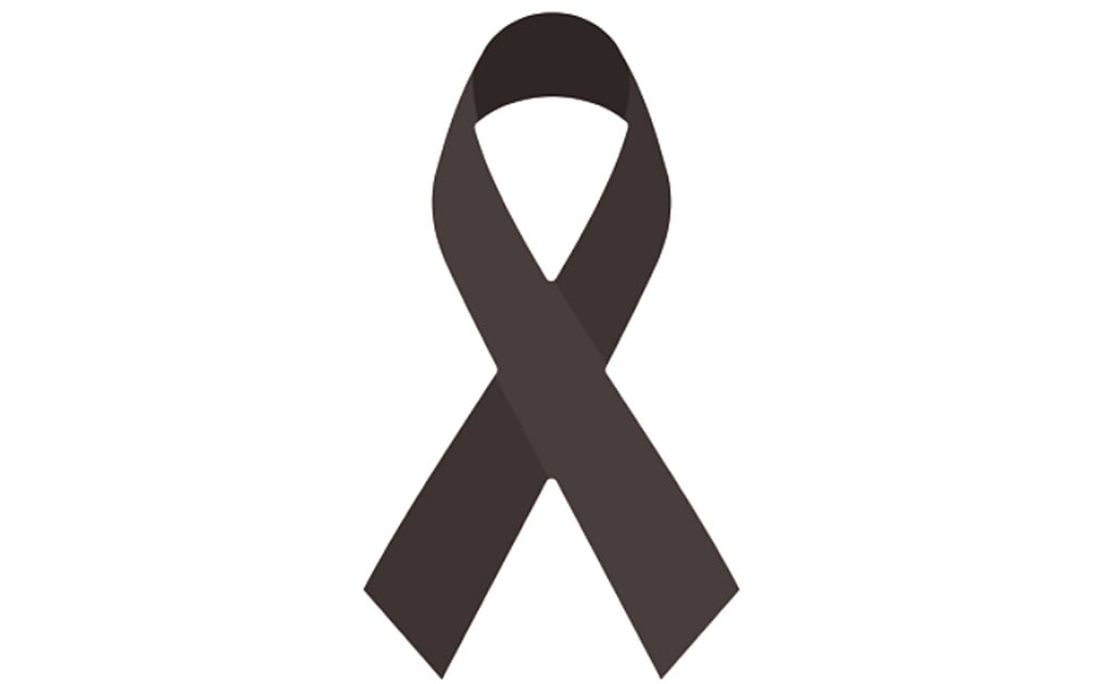 ¿Cómo poner un moño de luto en tu perfil de WhatsApp?