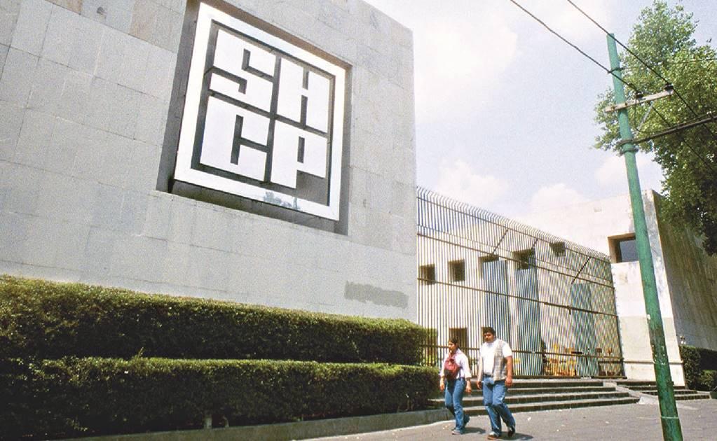 Hacienda tiene otros datos; economía no crecerá 4% como dice AMLO