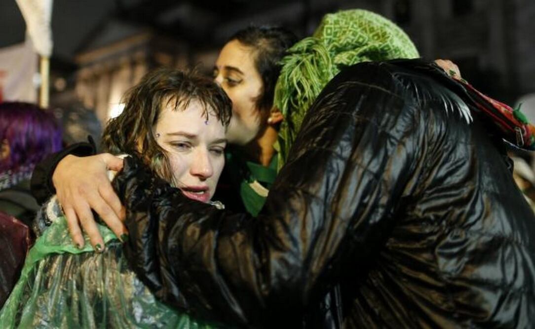  Senado en Argentina rechaza ley para legalizar y despenalizar el aborto