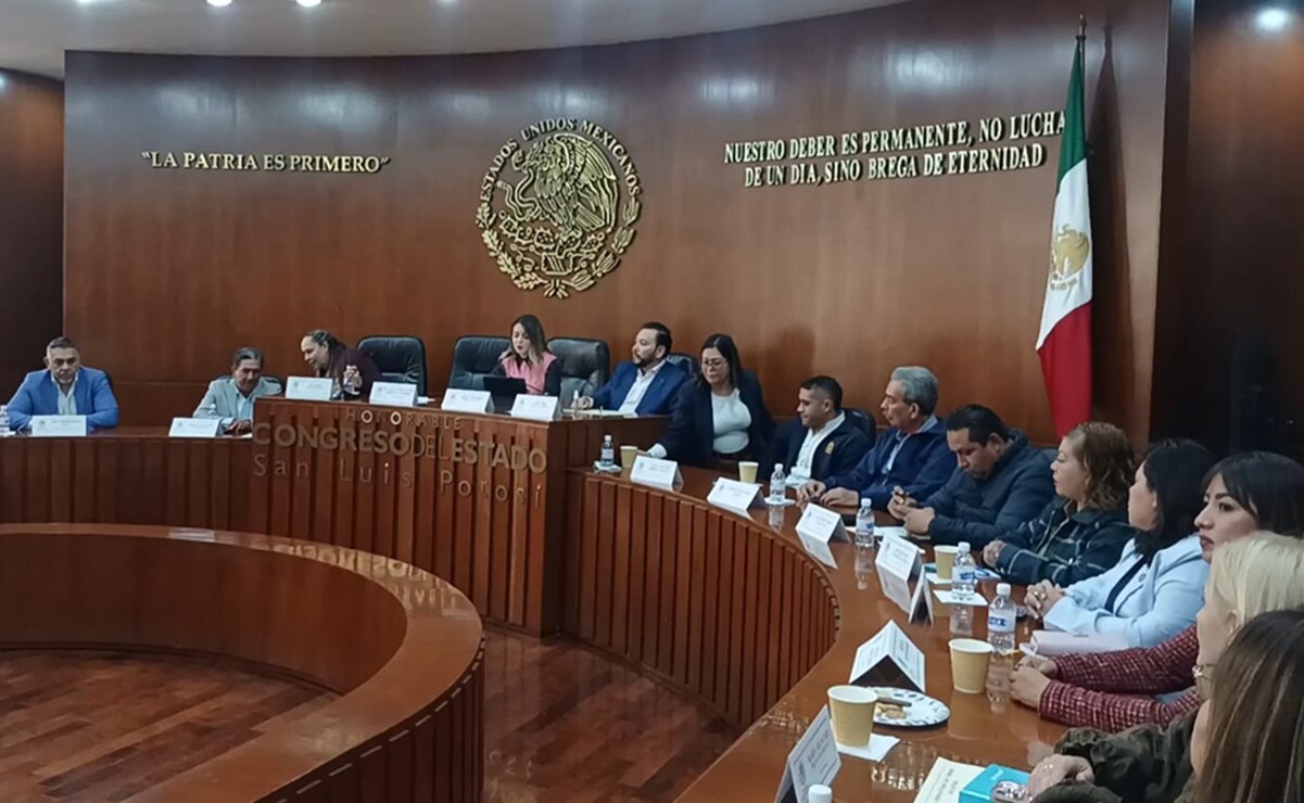 Tras dejarlo plantado, diputados arremeten contra rector de la UASLP