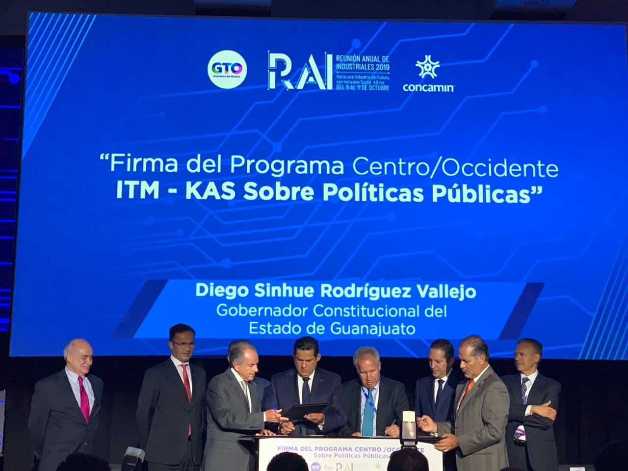 Alianza Centro-Bajío-Occidente realiza panel de ventajas y oportunidades