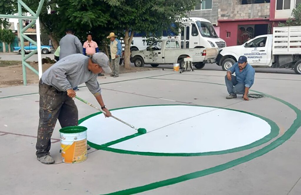 Realizan trabajos de reparación y restauración de servicios en Los Magueyes