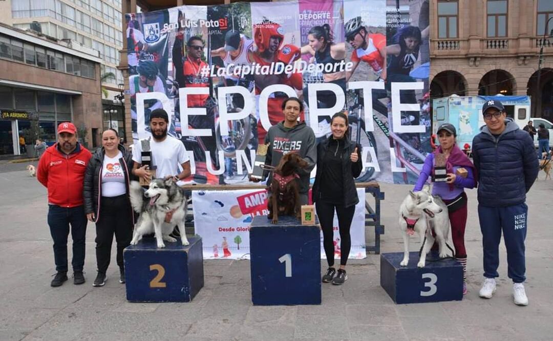 La Carrera Perrona es una iniciativa del Ayuntamiento de San Luis Potosí, para fomentar la integración entre humanos y perros. Foto: Especial