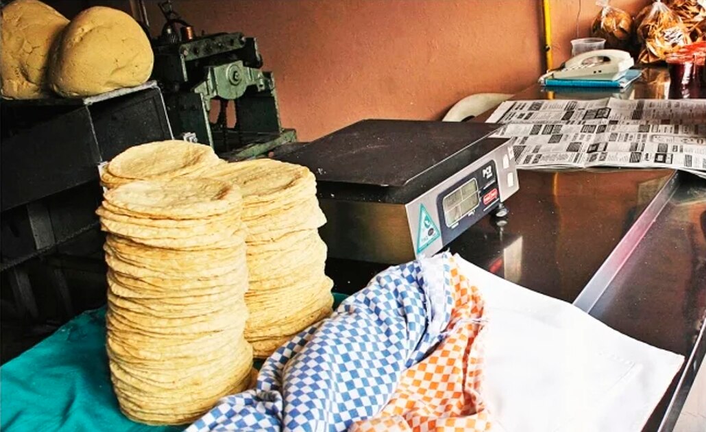 Advierten que por mercado negro de maíz tortilla cuesta hasta 18 pesos