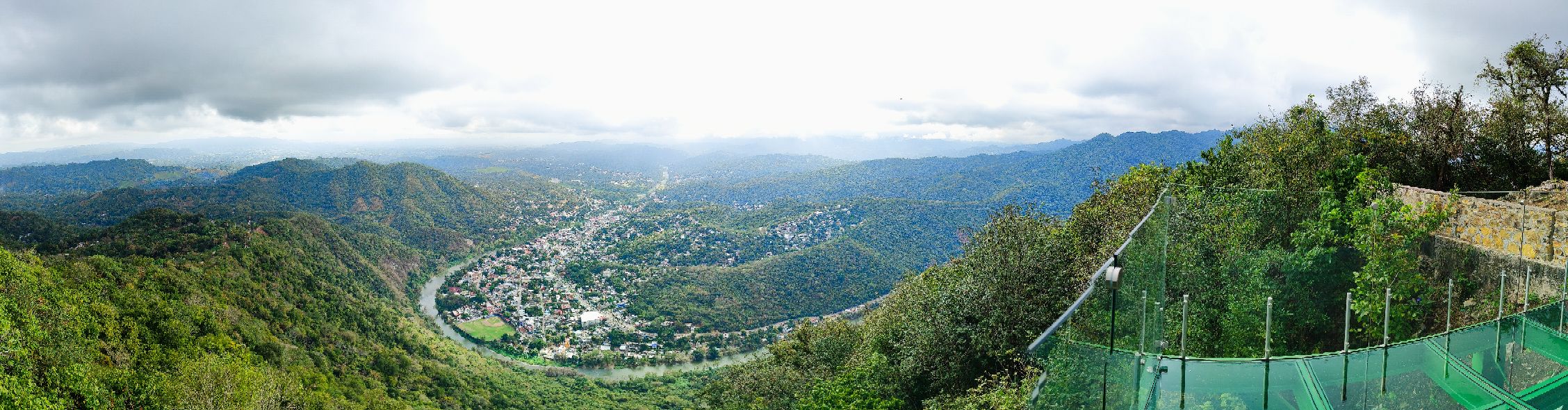 Mirador de cristal en Tamazunchale. Foto: Secretaría de Turismo de SLP