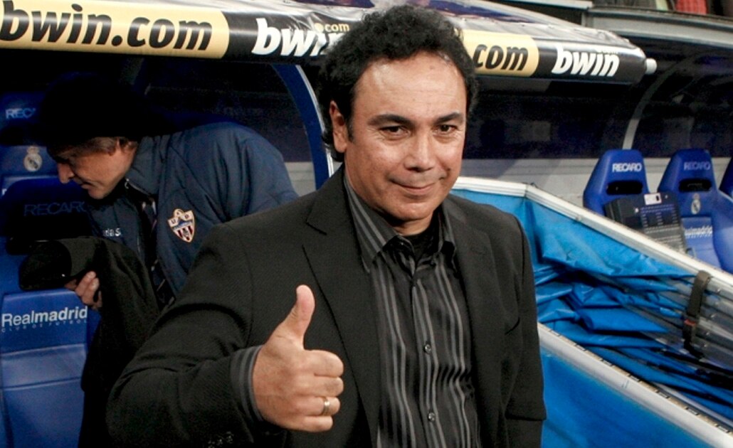 Hugo Sánchez vuelve a levantar la mano para ser el técnico del Real Madrid