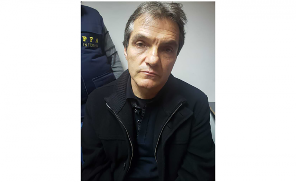 Reportan liberación del empresario Carlos Ahumada en Argentina