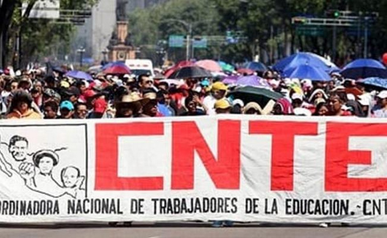 CNTE de Oaxaca alista primera huelga en gobierno de AMLO