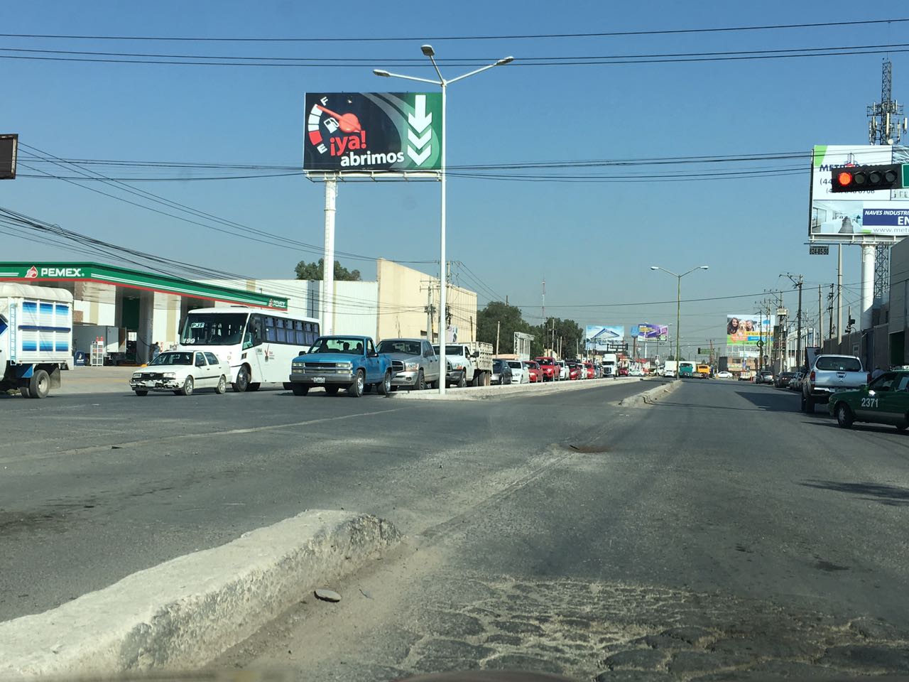 Retrasan apertura de carril para transporte de personal