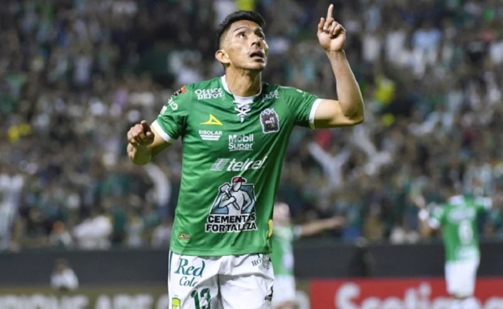 León brilla, Carlos Vela ni su sombra