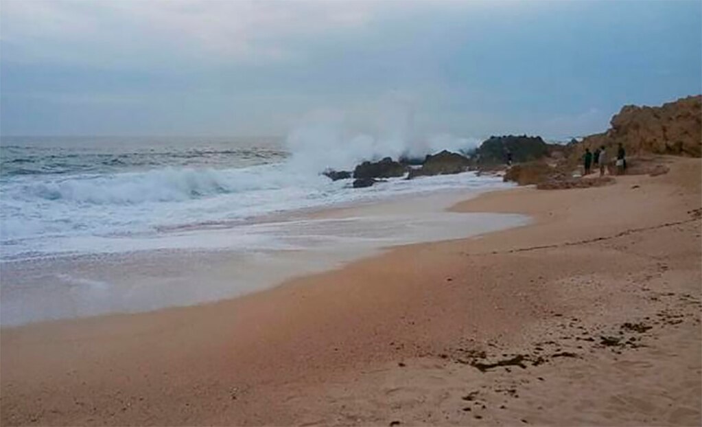 Por "John" cierran puerto de Los Cabos a embarcaciones menores