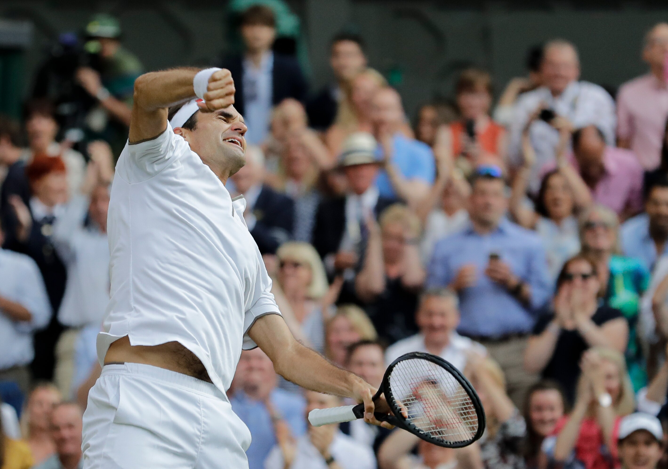 Roger Federer se impone a Rafael Nadal y avanza a la final de Wimbledon