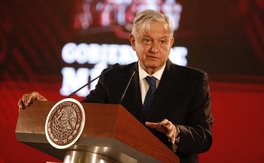AMLO violó separación de poderes con memorándum: abogados