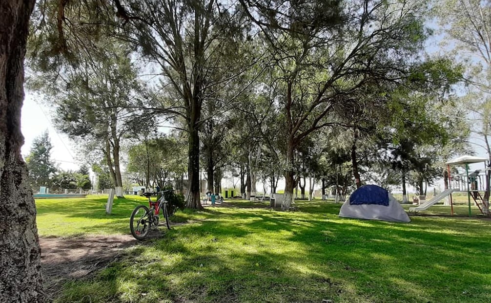 El Balneario Centenario cuenta con una extensa área verde para acampar. Foto: Facebook@BalnearioCentenario.