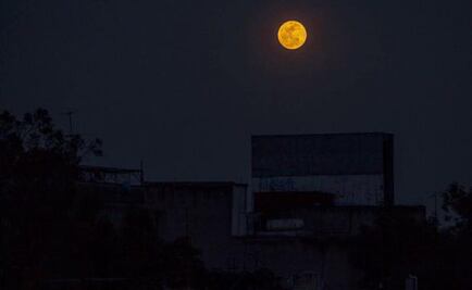 Ilumina "superluna" primera noche del 2018