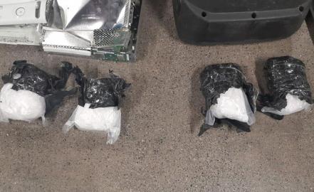 Encuentran marihuana y cristal en el aeropuerto