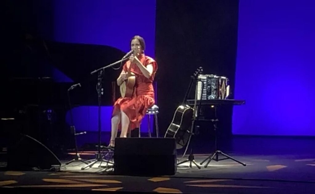 Julieta Venegas regresa a México más íntima