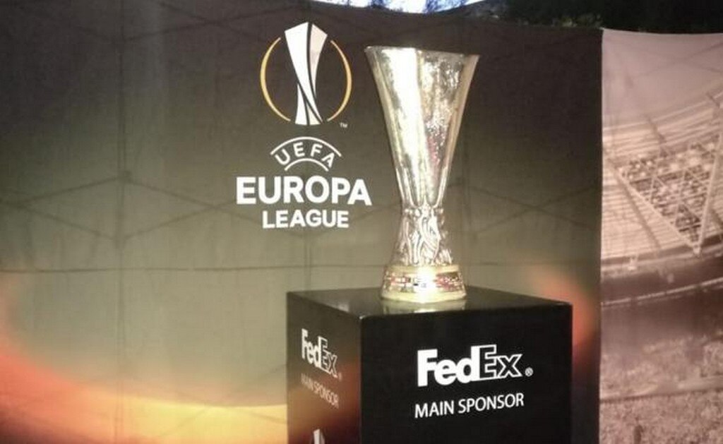 Roban Trofeo de la Europa League en México