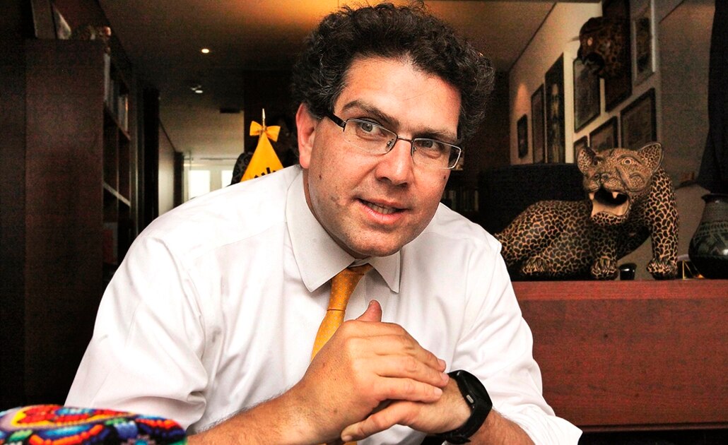 Ríos Piter considera una victoria fallo del TEPJF sobre revisión de firmas