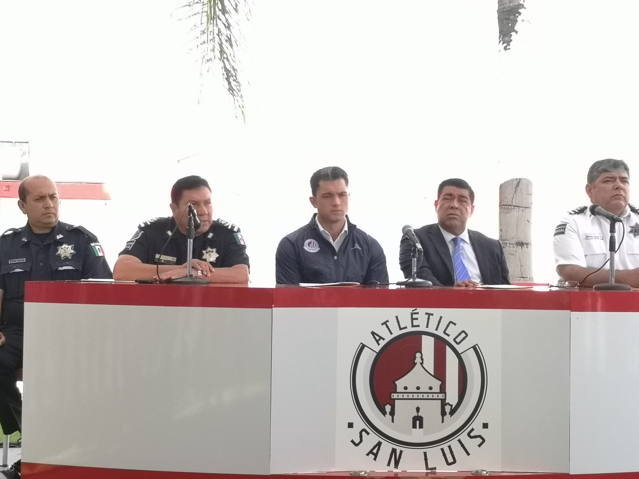 Siete detenidos, 13 patrullas dañadas y 25 lesionados, el saldo del Atlético de San Luis vs Querétaro