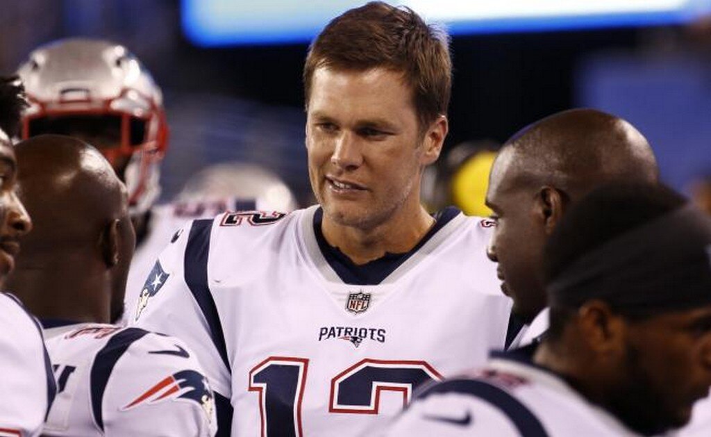 Brady le hace guiño a la lucha social de Kaepernick