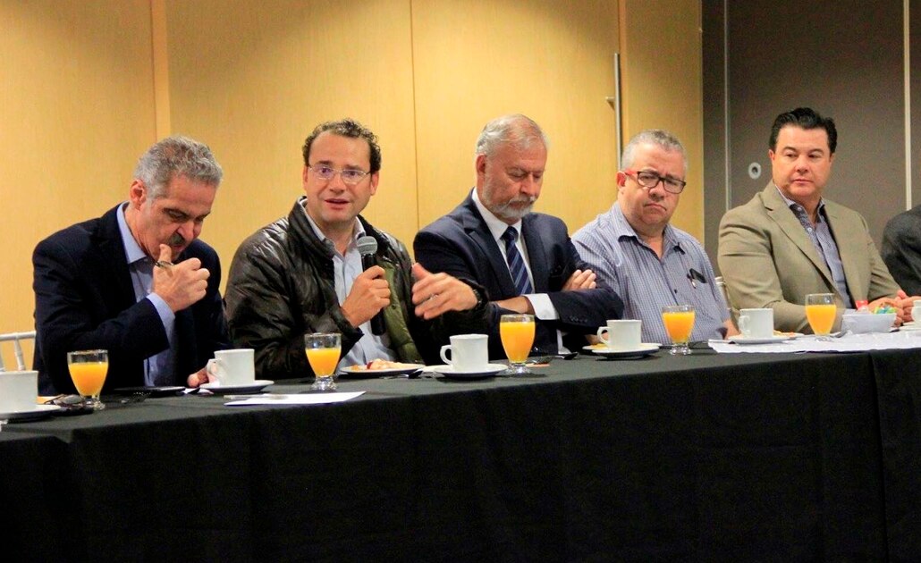 Coparmex refrenda compromiso para trabajar con Xavier Nava 