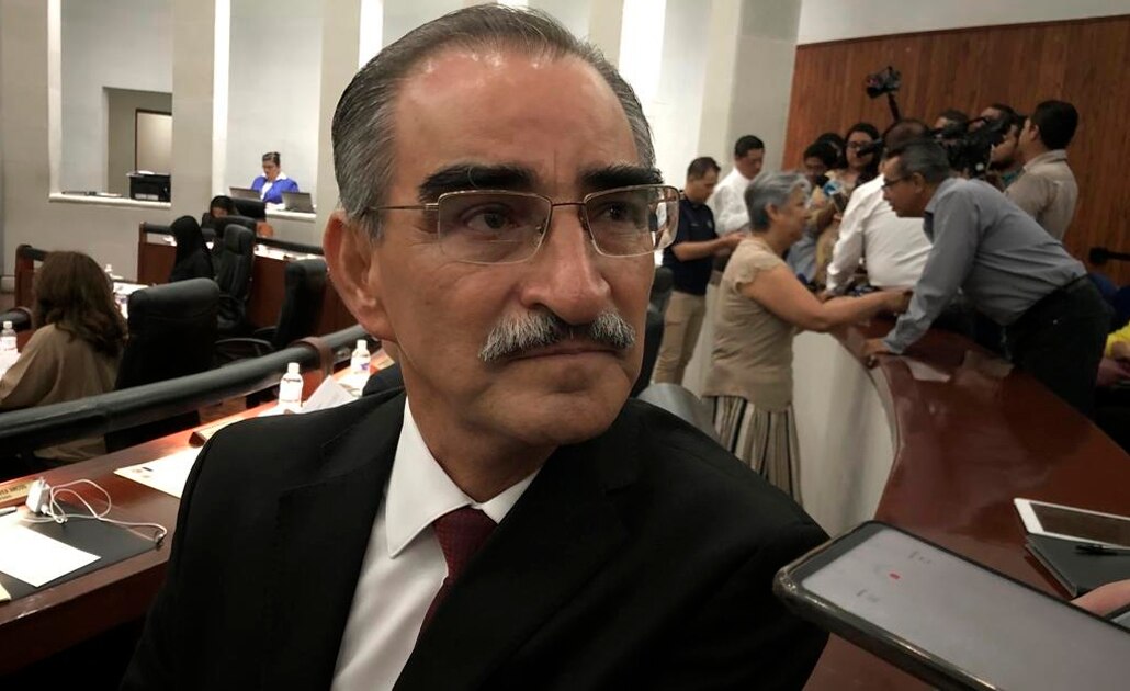 Necesario realizar estudio para otorgar concesiones a taxistas: diputado