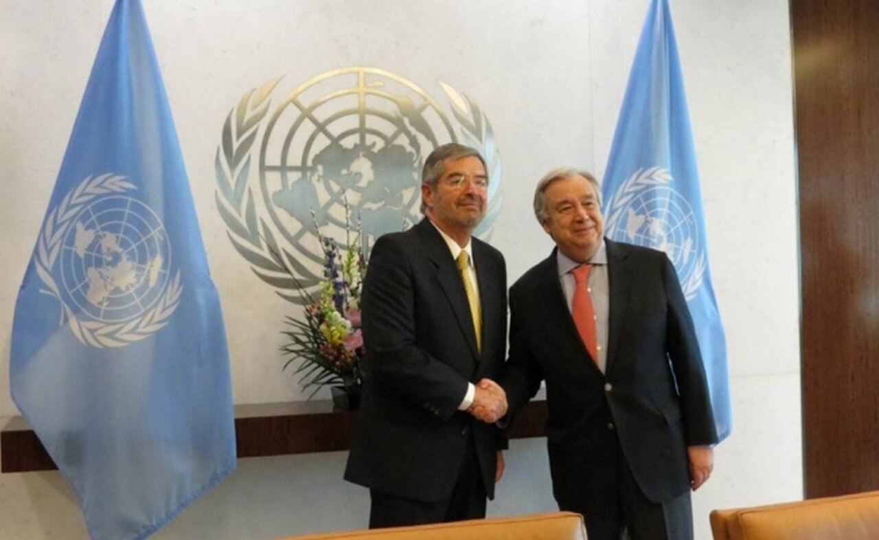  Juan Ramón de la Fuente entrega cartas credenciales al secretario general de la ONU