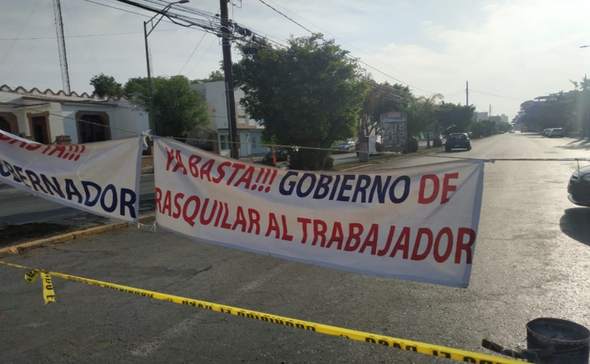 Continúa bloqueo parcial del SITTGE en Avenida Venustiano Carranza