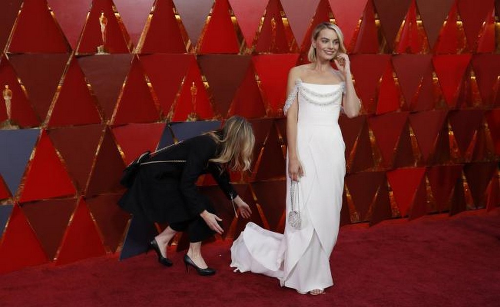 El accidente de moda que sufrió Margot Robbie en los Oscar 2018