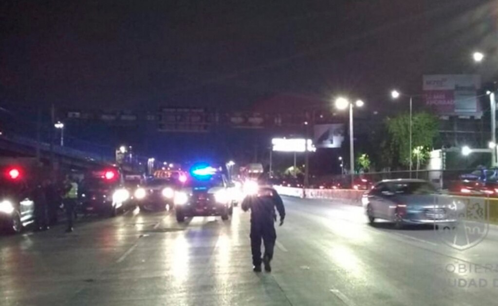 Policías federales inconformes reabren circulación en Circuito Interior